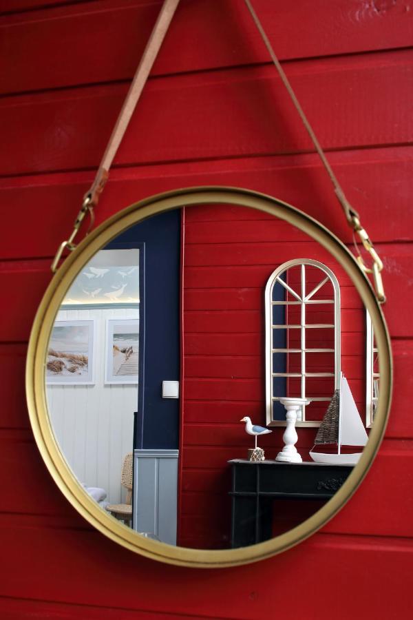 Red & Blue By Oneapartments โซพอต ภายนอก รูปภาพ
