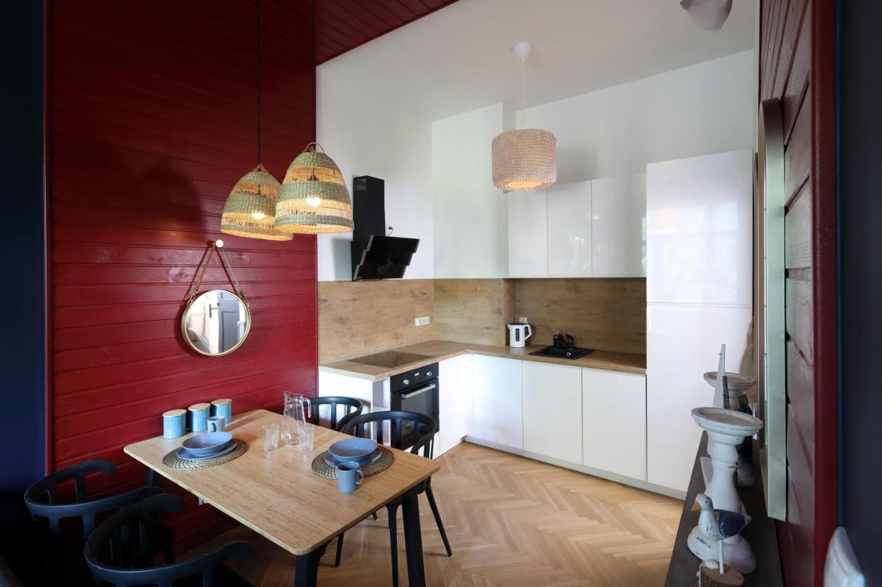 Red & Blue By Oneapartments โซพอต ภายนอก รูปภาพ