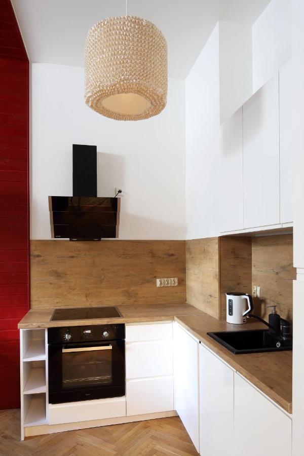 Red & Blue By Oneapartments โซพอต ภายนอก รูปภาพ