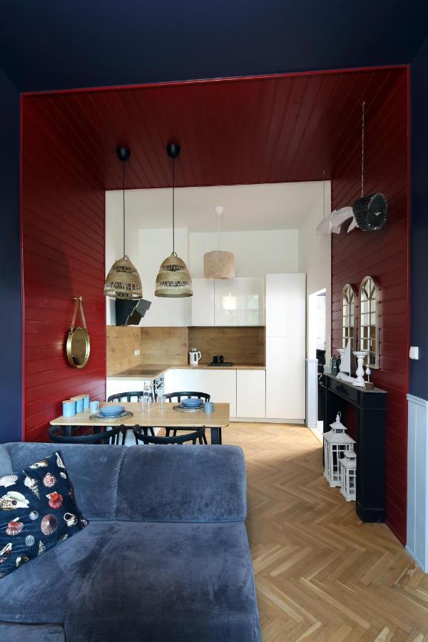 Red & Blue By Oneapartments โซพอต ภายนอก รูปภาพ